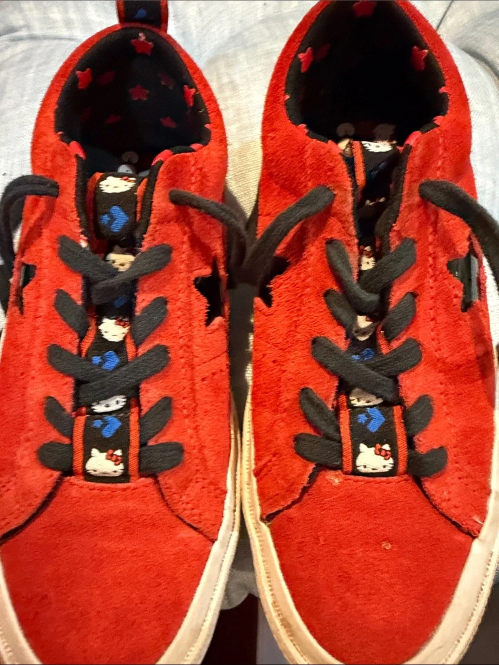Hello Kitty Converse women’s Red Suede low-Top Sneakers with Black Laces